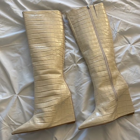 Schutz Asya Knee High Crocodile Boots - Brand New - Picture 4 of 5